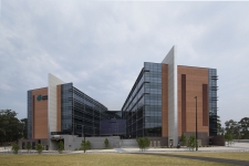 D2015_NSW_MacquarieUni_HearingHub_WEB_01